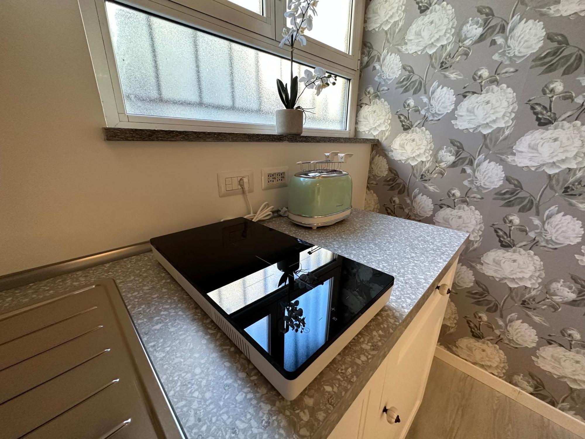 Flowers, A Cozy Suite In Milano Ngoại thất bức ảnh