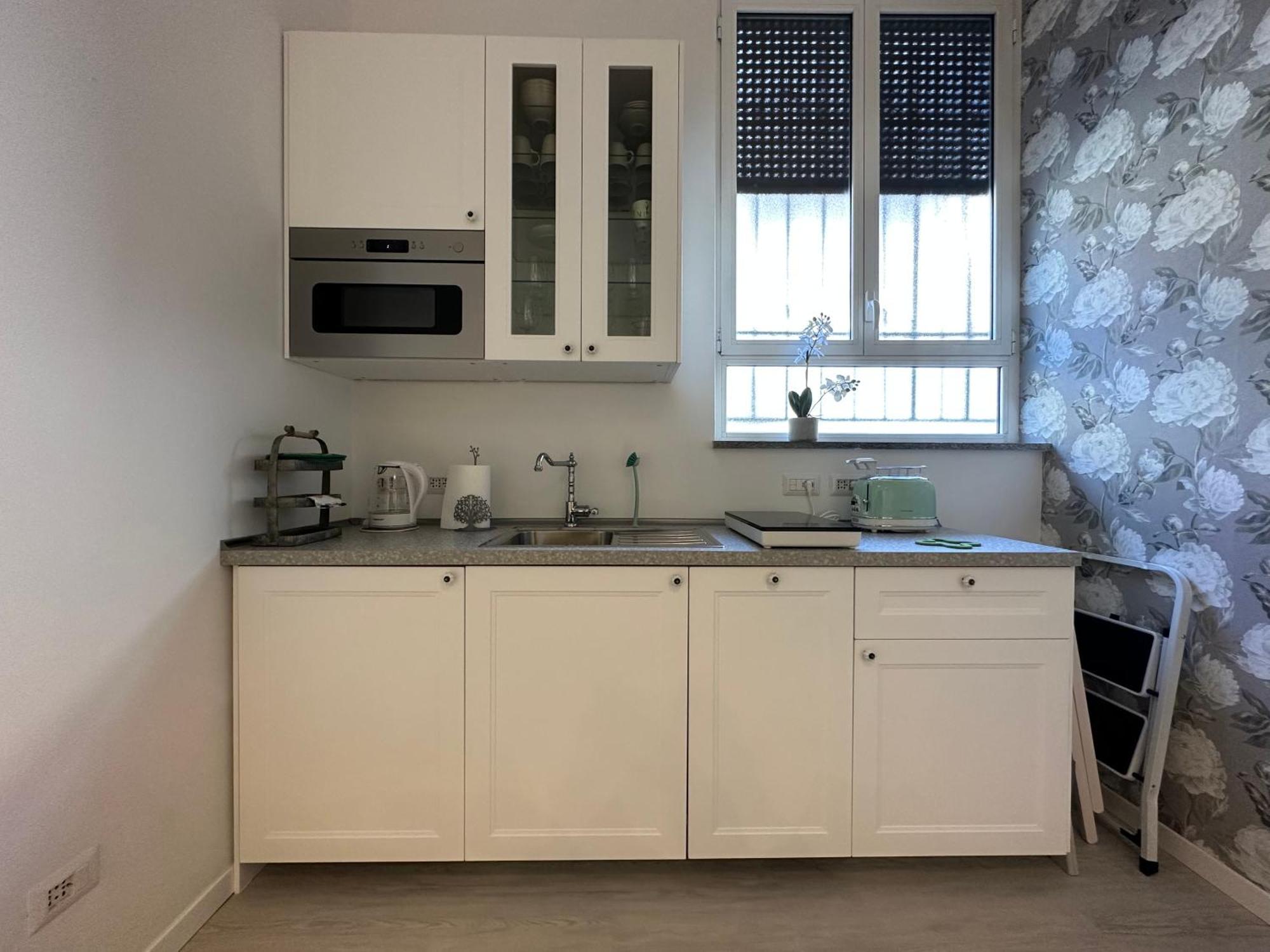 Flowers, A Cozy Suite In Milano Ngoại thất bức ảnh
