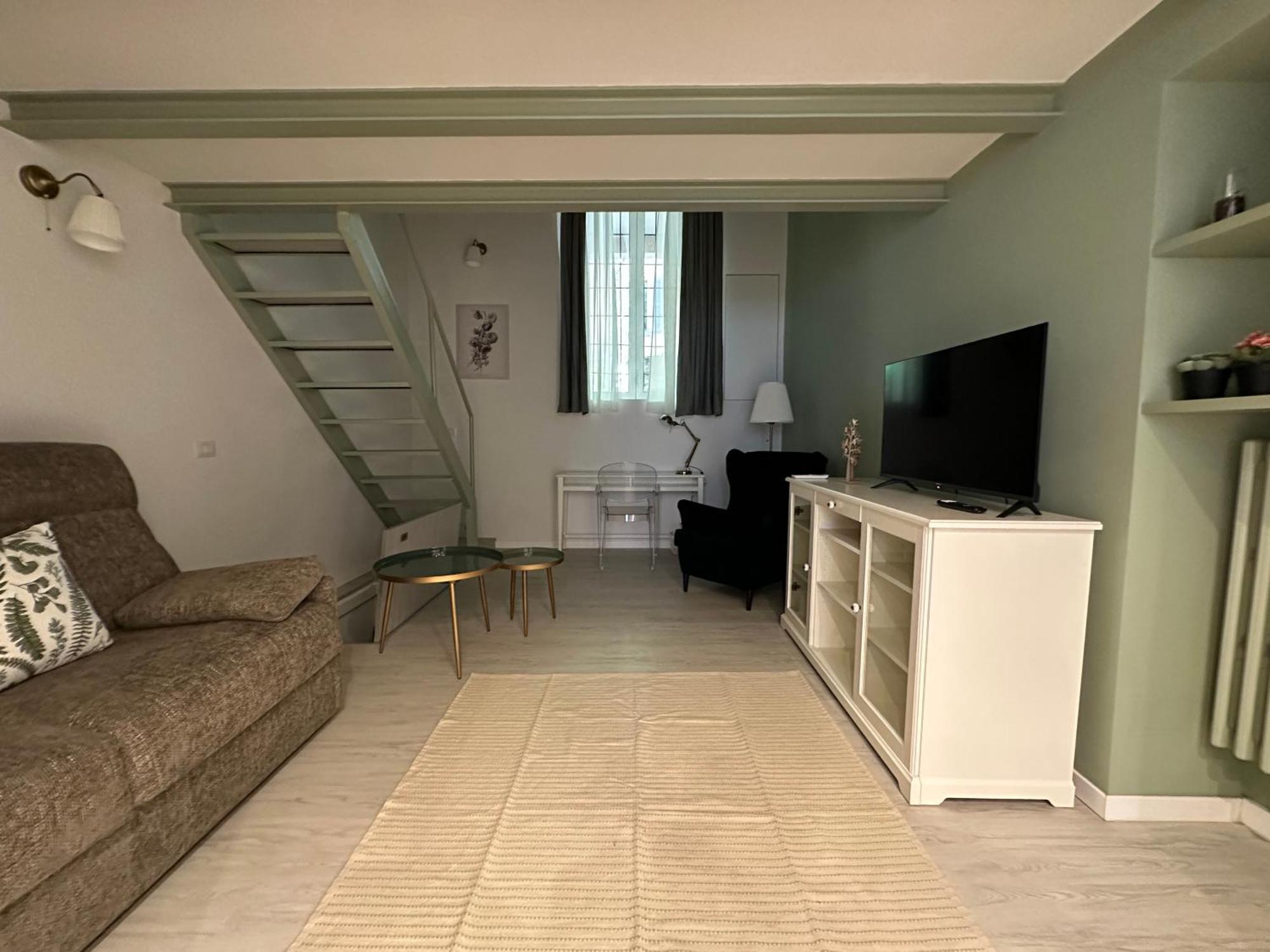 Flowers, A Cozy Suite In Milano Ngoại thất bức ảnh
